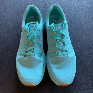 NoBull Turquoise Ripstop Runner size 7.5
